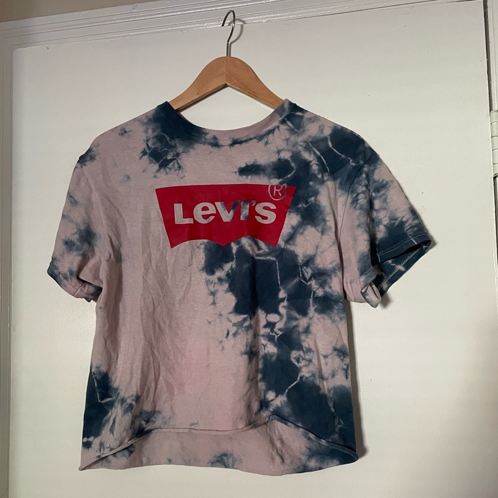 ! Vintage Levi’s tie dye cropped tshirt